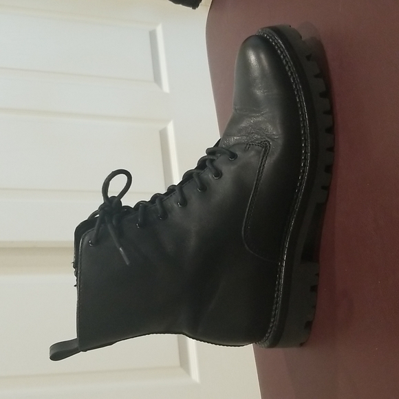 Vince Cabria leather lug boots. - Picture 6 of 8